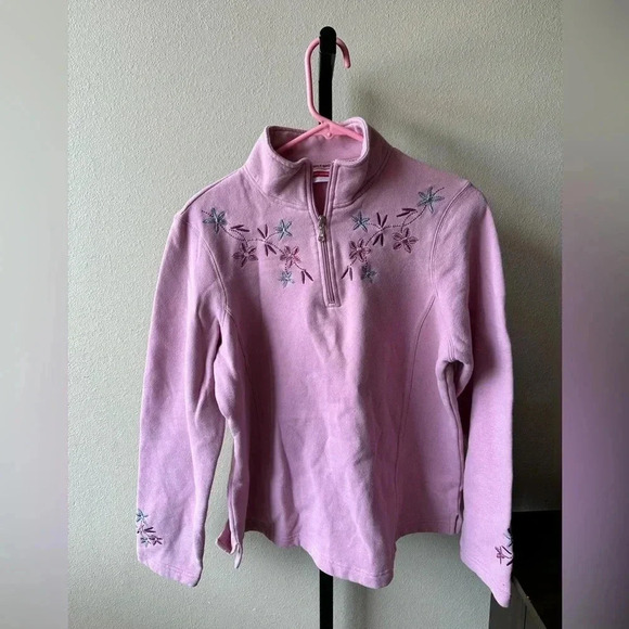 Gloria Vanderbilt Sweaters - Gloria Vanderbilt sport large embroidered pink sweater